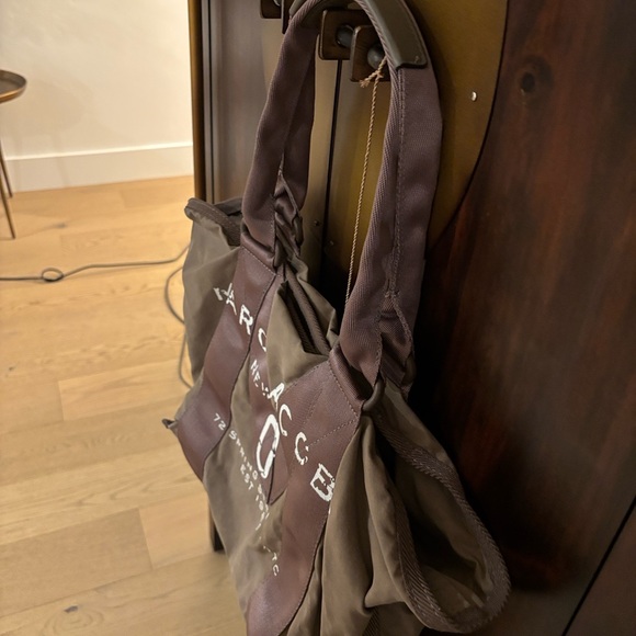Marc Jacobs Tan and Brown Logo Tote NWOT final price - Picture 5 of 6
